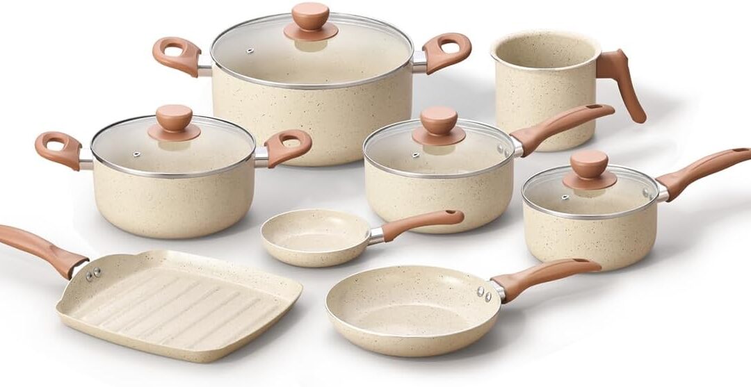 Oikos - Jogo com 8 Panelas Antiaderentes de Revestimento Cerâmica com Tampa de Vidro Terrara Bege com 5 Camadas para Fogão a Gás, Elétricos, Cerâmicos e Halogênio