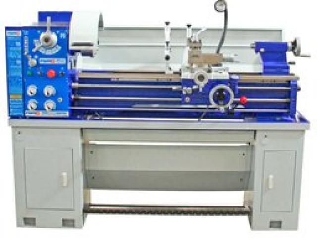 Torno Mecânico Industrial 360 x 1000 mm 220V/380V 1500W Trifásico FORTGPRO-FG059