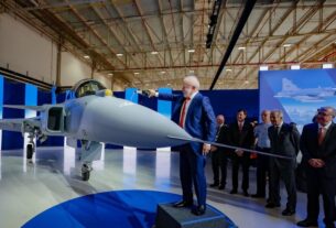 Brasil Lança Primeiro Caça Supersônico: Veja o Vídeo e Famosos no Destaque!