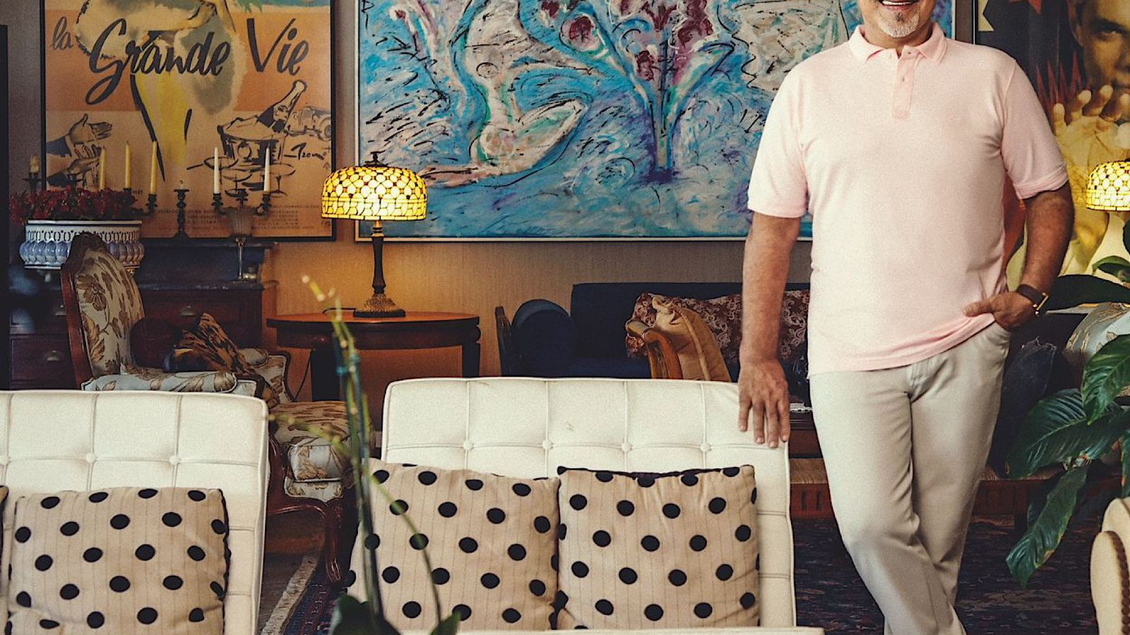 Ator de 68 Anos Revela Seu Refúgio em Copacabana Após Afastamento das Novelas da Globo