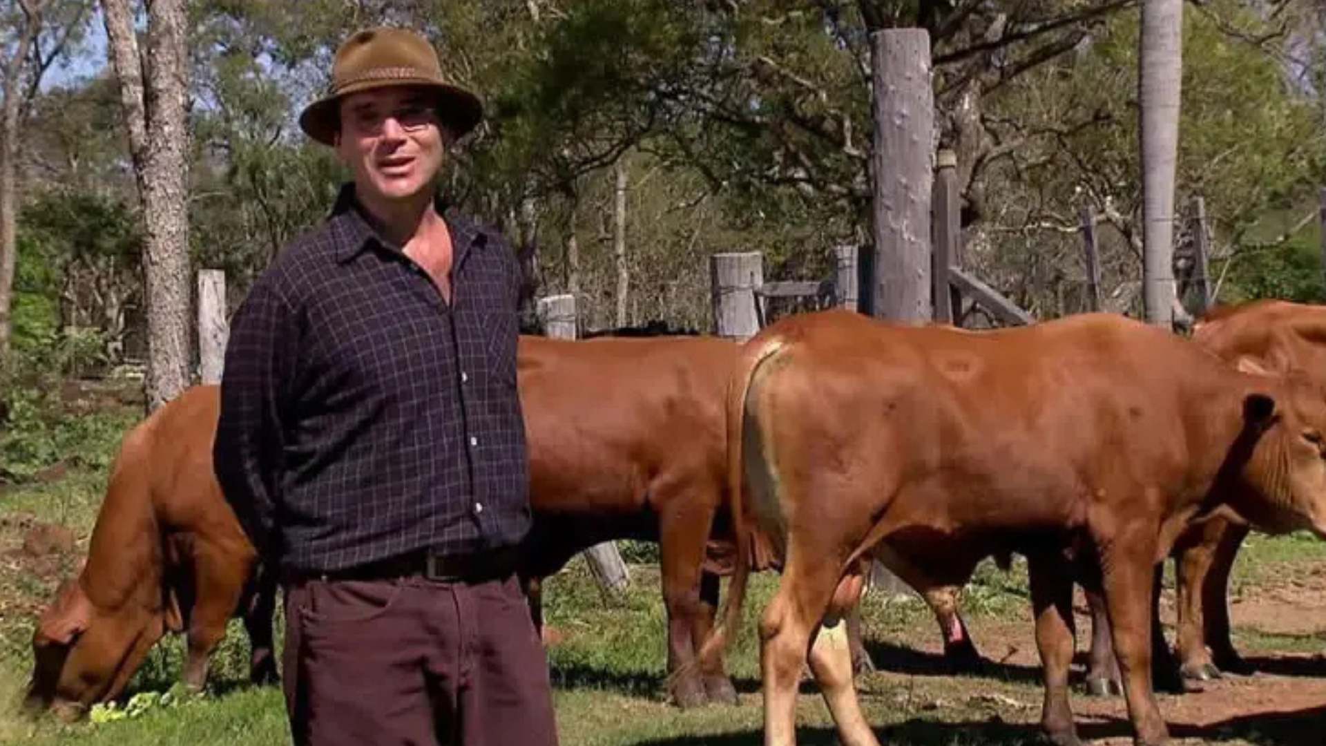 Cantor e ator revela fazenda cenário de novela